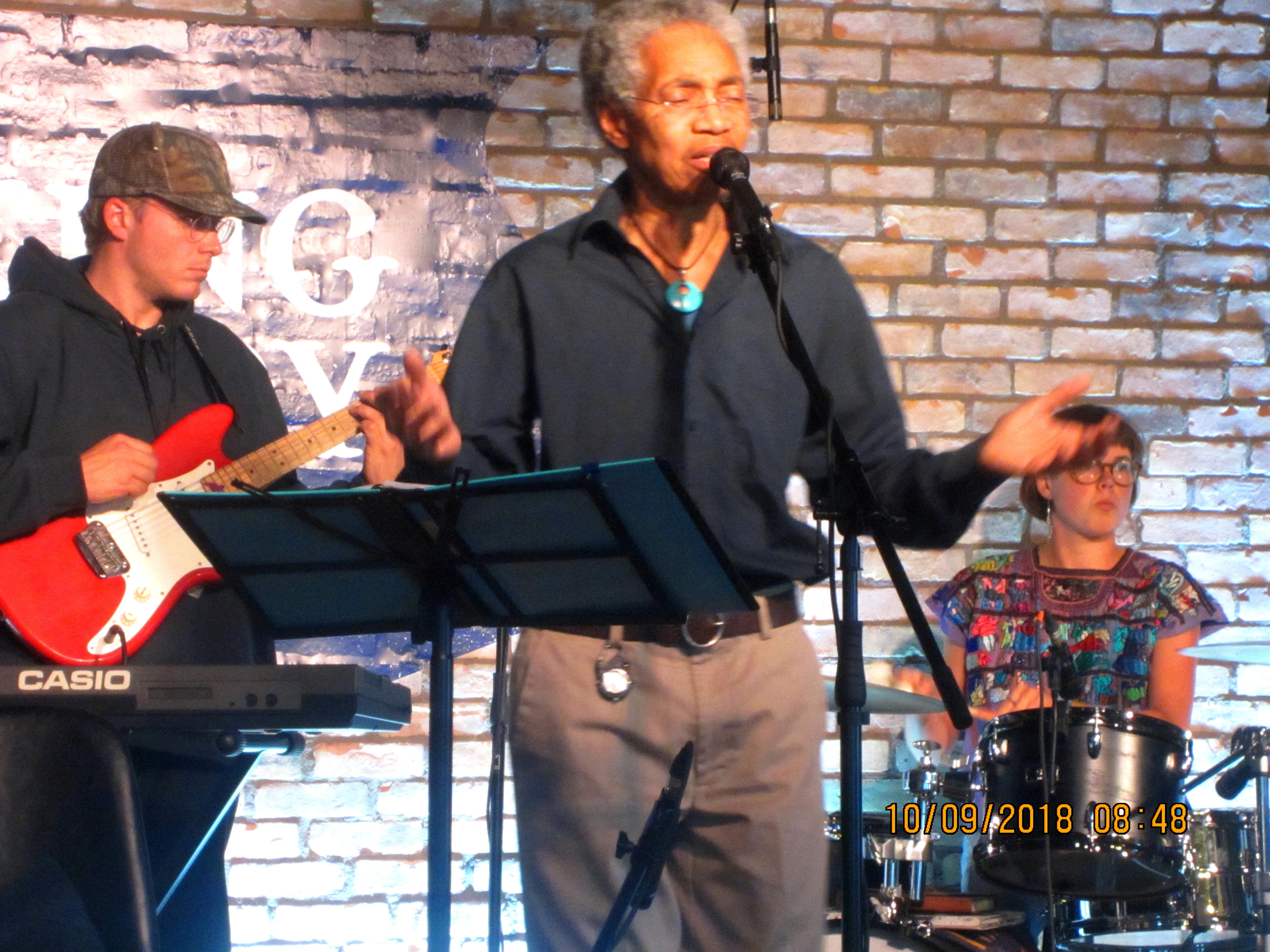 Beverly Glenn-Copeland sings in concert. Image: Penney Kome