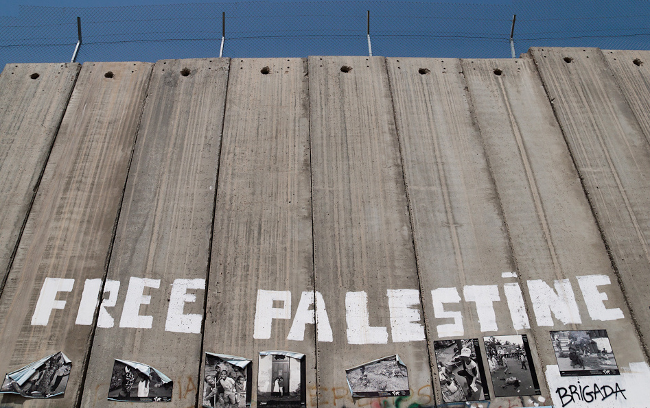 Part of the wall separating most of the West Bank from areas inside Israel. Photo: Montecruz Foto/Flickr
