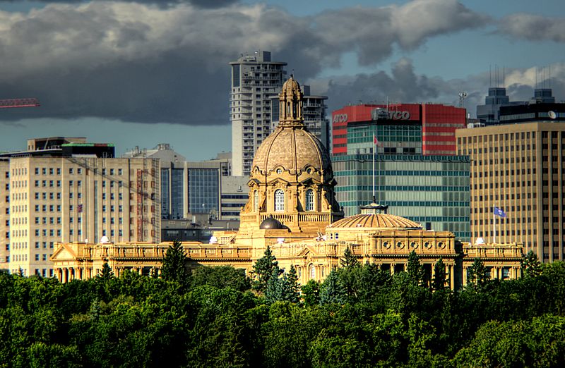 800px-Legislature-Building-Edmonton-Alberta-Canada-02A