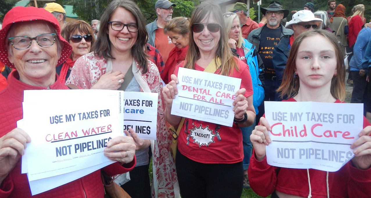 Nanaimo-Ladysmith riding residents take part in anti-pipeline action. Photo: Leadnow Canada/Flickr