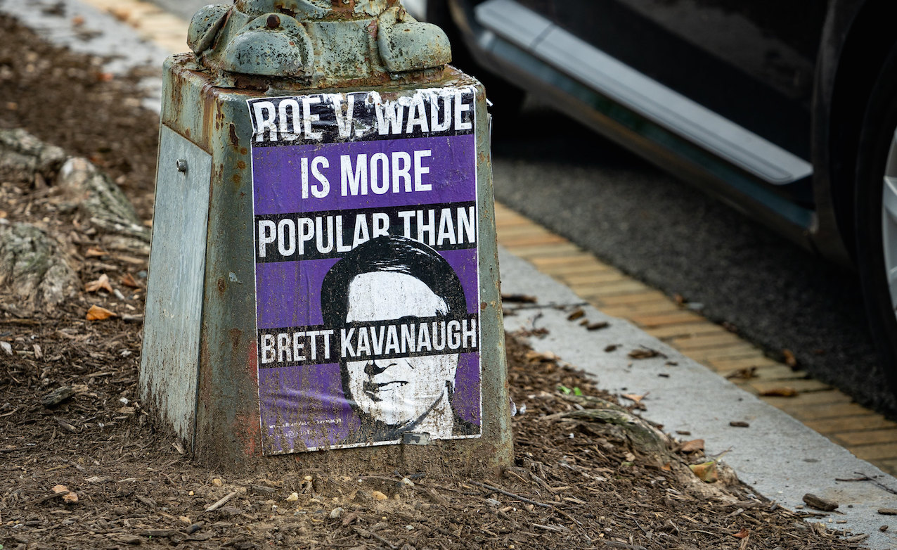 Abortion rights protest sign on lamp post. Photo: John Brighenti/Flickr