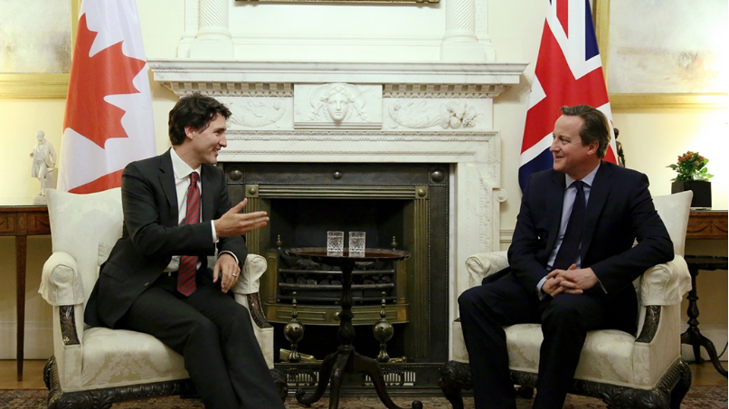 Prime Minister Justin Trudeau with former British prime minister David Cameron, November 25, 2015. Photo: Adam Scotti/PMO