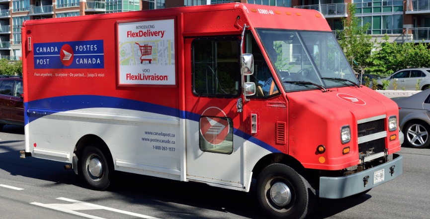 Canada Post delivery truck. Photo: Open Grid Scheduler/Flickr