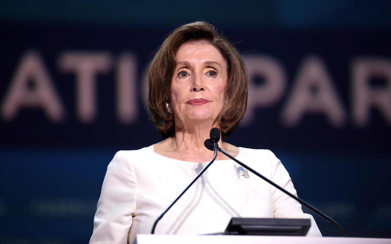 Speaker of the House Nancy Pelosi speaking with attendees at the 2019 California Democratic Party State Convention. Image: Gage Skidmore/Flickr