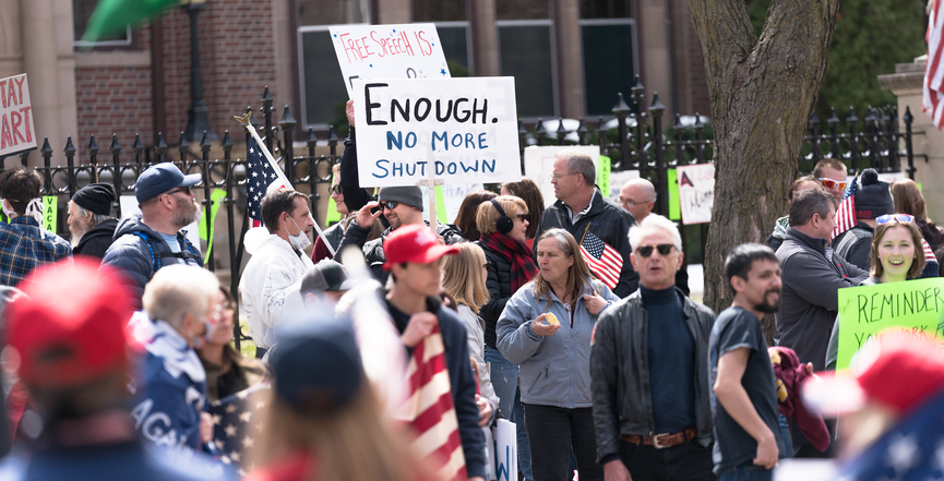 "Liberate Minnesota" protest at the governor's residence in St Paul, Minnesota. Image: Lorie Shaull/Flickr