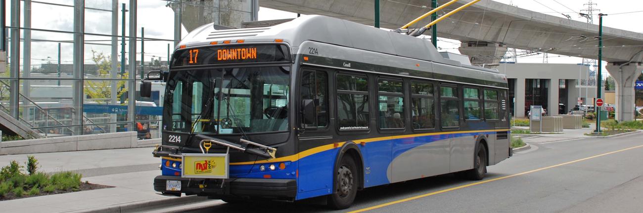 vancouver_e40lfr_trolleybus_2214-edit_4