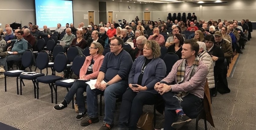 The crowd at the January 9 "fair deal" panel town hall in Fort Saskatchewan. Image: David J. Climenhaga