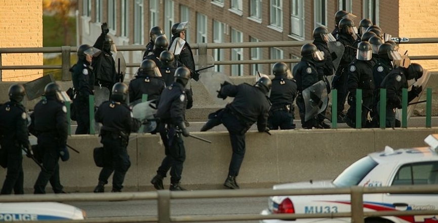 Police in Toronto in 2009. Image: Wikimedia Commons