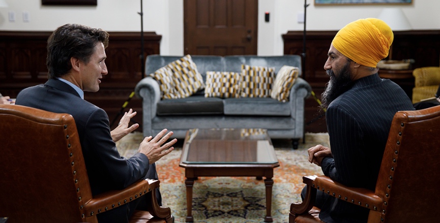 Prime Minister Justin Trudeau meets with NDP Leader Jagmeet Singh in November 2019. Image: Adam Scotti/PMO