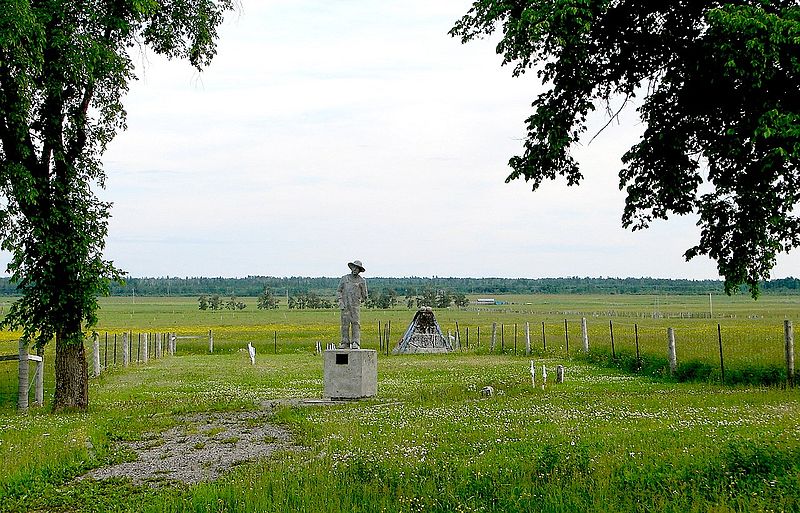 The Ukrainian cemetery at Kapuskasing Internment Camp. Image: P199/Wikimedia Commons