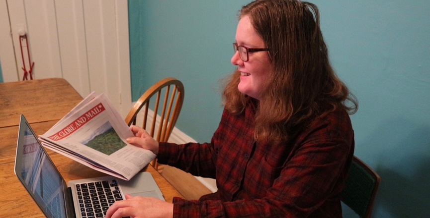 Sarah Shepherd, Global Media Monitoring Project volunteer from Canada, monitors the days news during monitoring day, September 29, 2020. Image: contributed photo