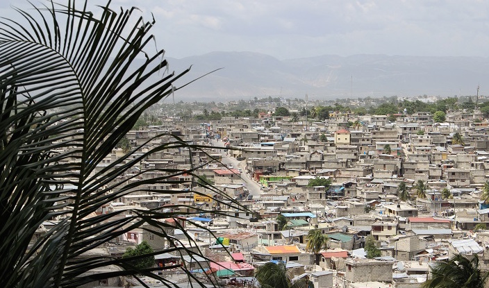 View of rooftops in Haiti. Image: Banco Mundial América Latina y el Caribe/Flickr