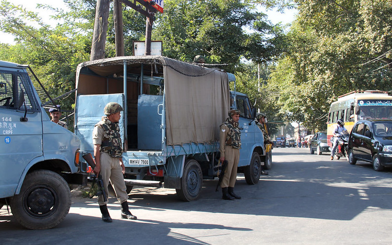 Indian soldiers, Kashmir, 2012. Image credit: flowcomm/Flickr