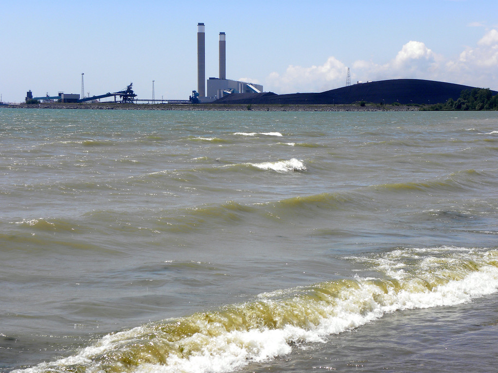 Lake Erie and Nanticoke Power Generating Station. Image credit: JasonParis/Flickr