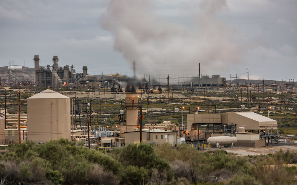 Natural gas plant, Fellows, California. Image credit: David Seibold/Flickr