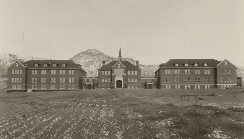 The Kamloops Indian Residential School circa 1930. Image credit: Archives of the Oblate Order, Richelieu/Wikimedia Commons