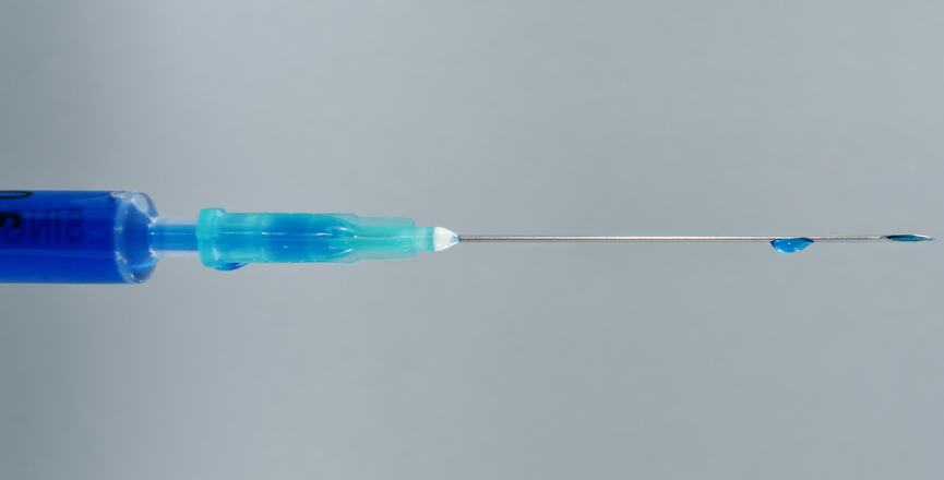 A syringe and needle. Image credit: Bicanski/Pixnio.