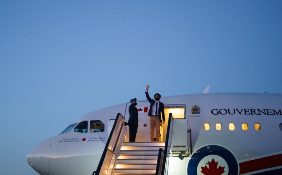 Justin Trudeau landing in Brussels. Image credit: Justin Trudeau/Twitter.