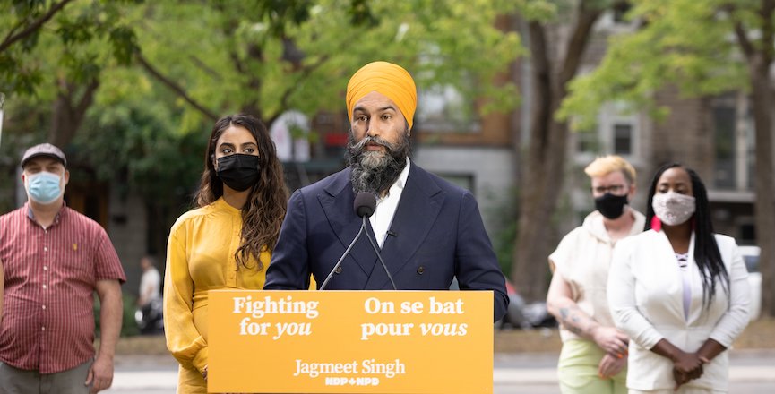 Jagmeet Singh speaks to media on Sunday, August 15, with his wife, Gurkiran Kaur Sidhu, second from left, by his side. Image: Jagmeet Singh/Twitter