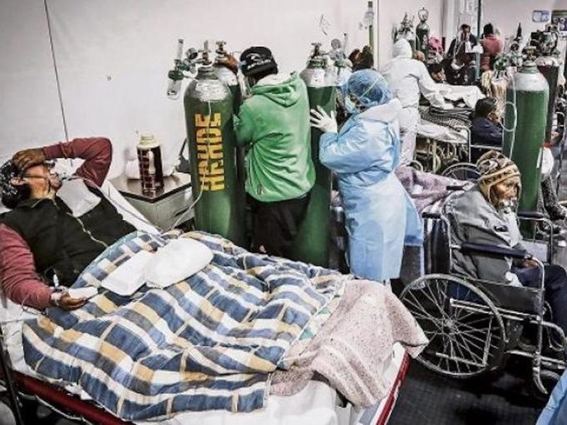 Covid patients in Sancti Spiritus hospital. (Image: Oswald Charca, La República/Used with permission)