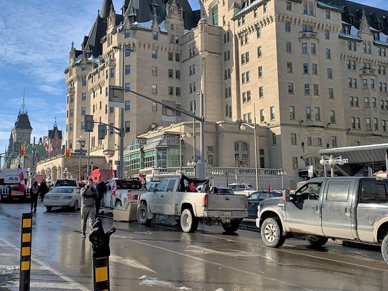 Rideau St. looking towards Wellington St. in Ottawa during the Freedom Convoy 2022 protests.