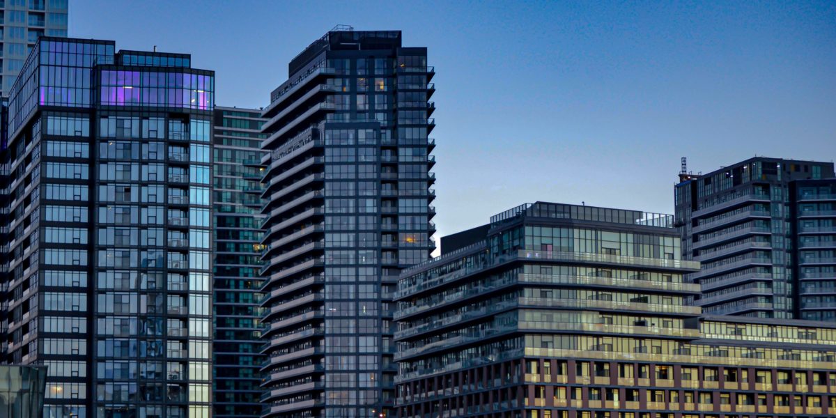 A photo of the Toronto skyline during the daytime.