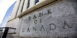 A photo of the outside facade of the Bank of Canada.