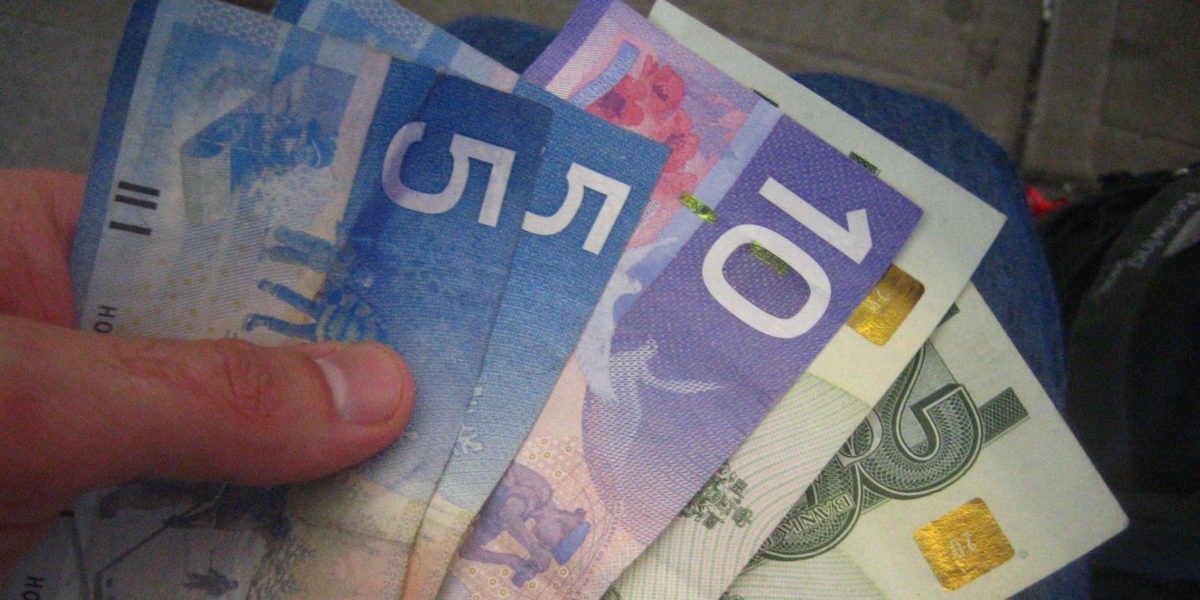 A picture of Canadian money.