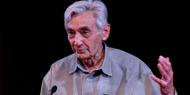 A photo of Howard Zinn.