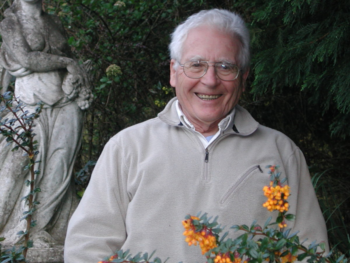 A photo of James Lovelock in 2005. He first proposed the Gaia theory.