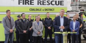 A screenshot of United Conservative Party leadership contender Travis Toews talks AHS decentralization in Coaldale with the town council standing by supportively Toews campaign.