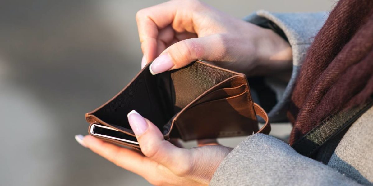 A photo of an empty wallet.