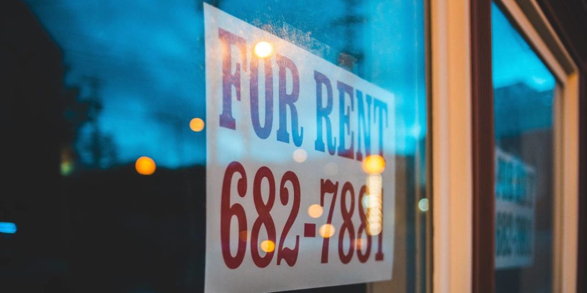 A "for rent" sign.