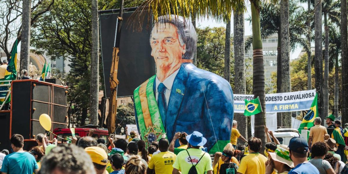 A photo of a parade float featuring the likeness of populist Brazilian President Jair Bolsonaro.