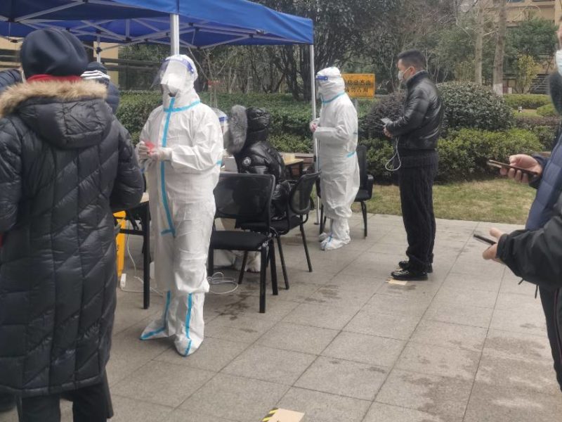 A photo of a community testing site in Lanxi Garden, China.