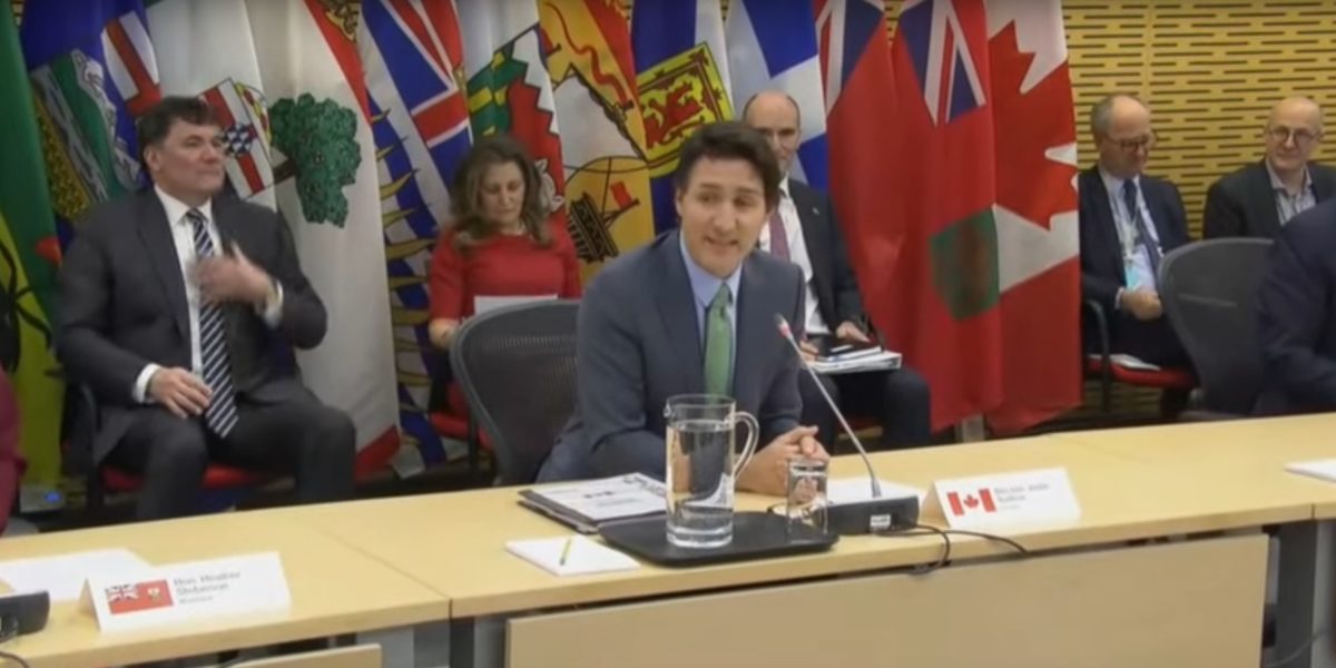 Prime Minister Justin Trudeau chairing a meeting on health care with Canada's provincial premiers.