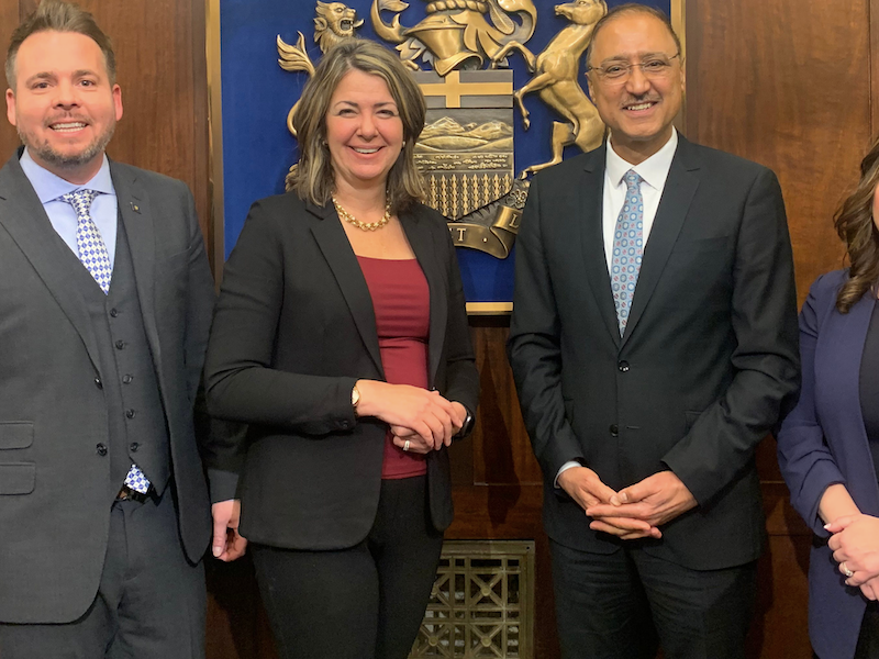 Danielle Smith with Edmonton Mayor Amarjeet Sohi.