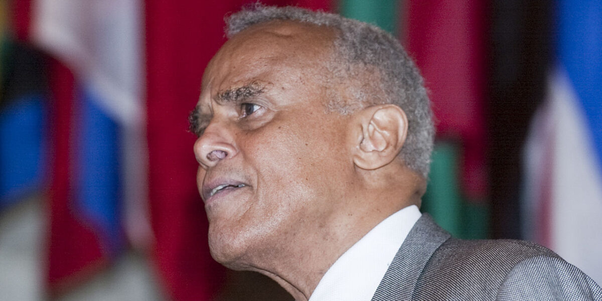 A photo of Harry Belafonte at the 2003 Letelier Moffit Human Rights Awards.