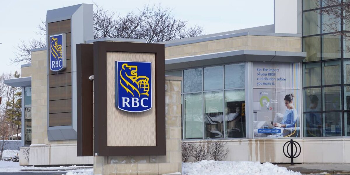 An RBC branch located in Burlington, ON.