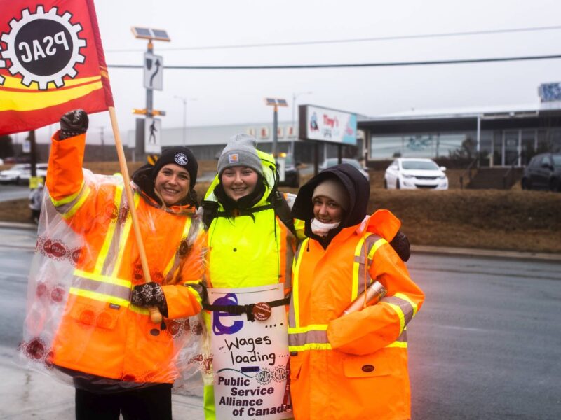 PSAC members on the picket line.