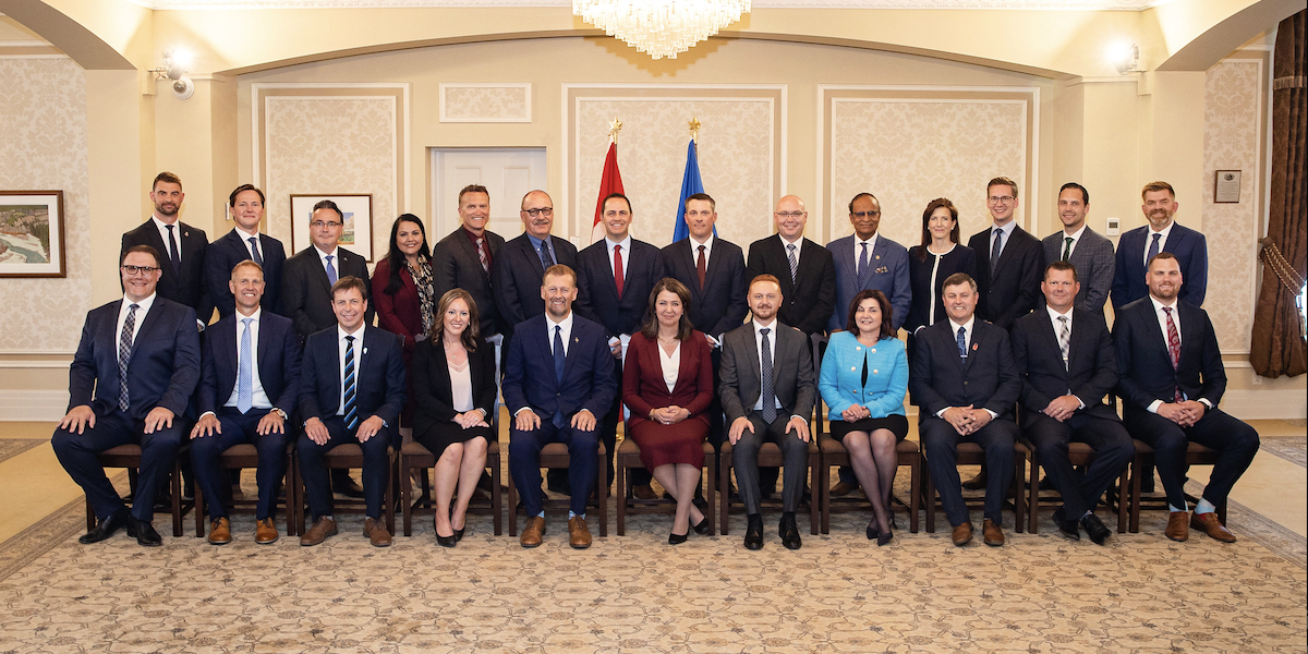 Alberta Premier Danielle Smith and her cabinet of mostly men.