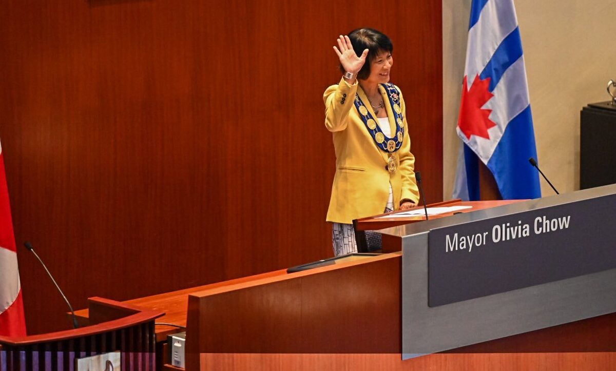 Olivia Chow being sworn in as Mayor of Toronto.