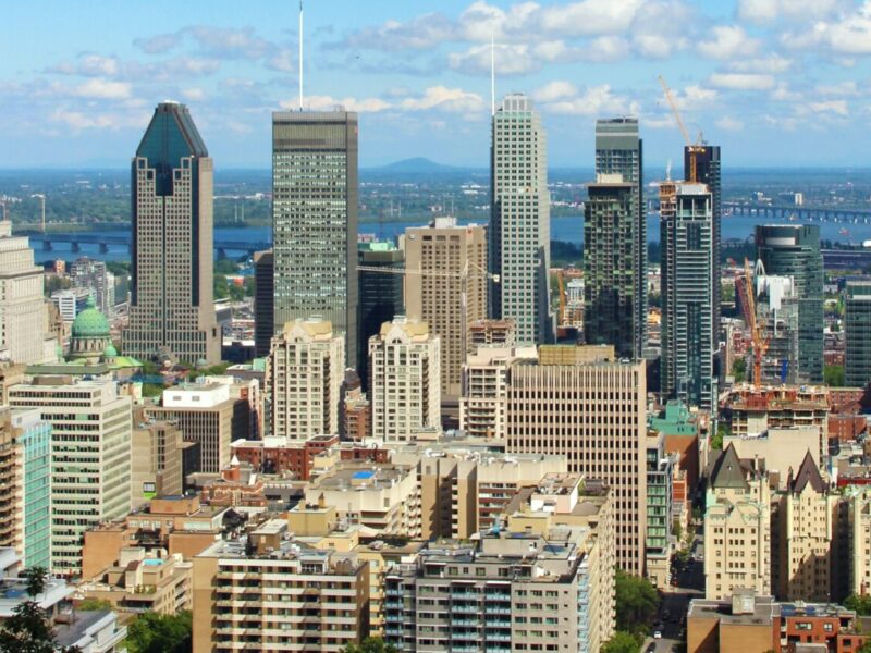 An image of the Montreal skyline where health and social service workers are missing pay.