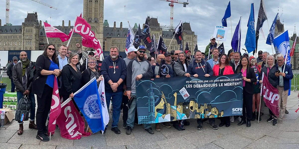 CUPE members rallying on Parliament Hill on September 19.