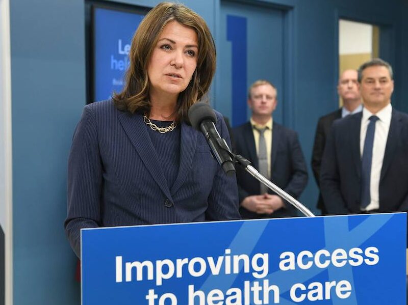 Danielle Smith at yesterday’s news conference about Shoppers Drug Mart’s plan to open “clinics” in drugstores.