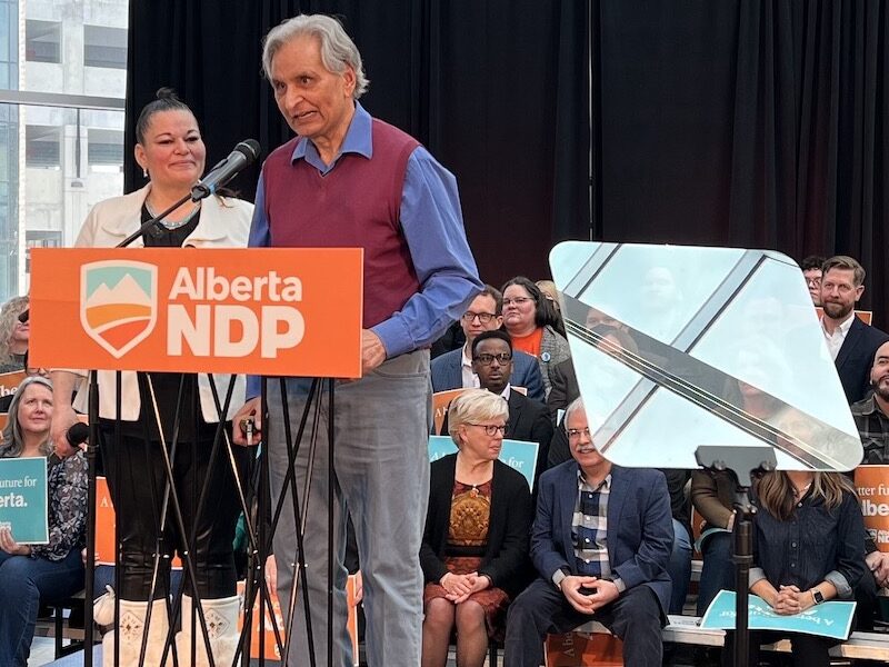 Jodi Calahoo Stonehouse with former Alberta NDP leader Raj Pannu during the 2023 provincial election campaign.