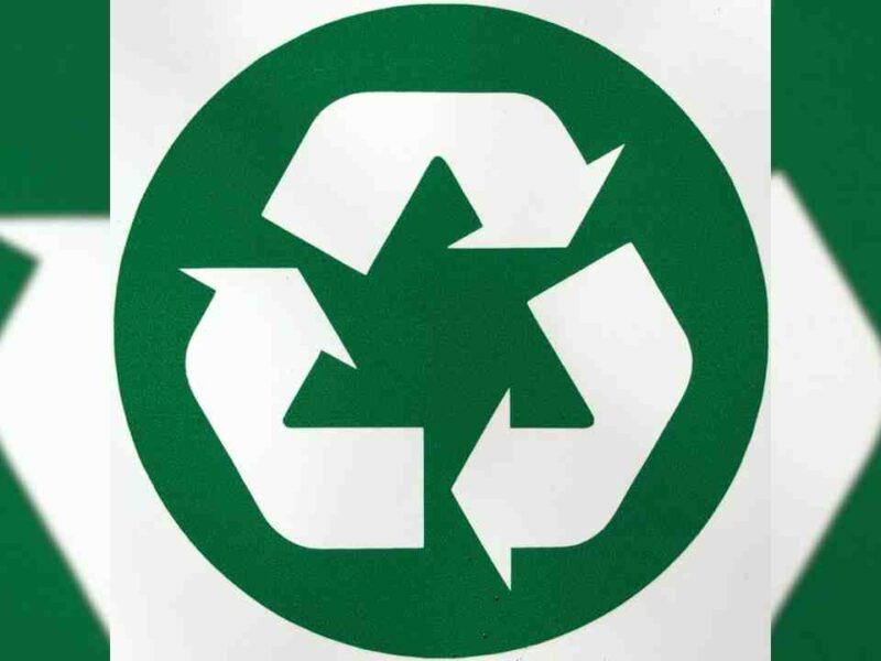 Green recycling logo.