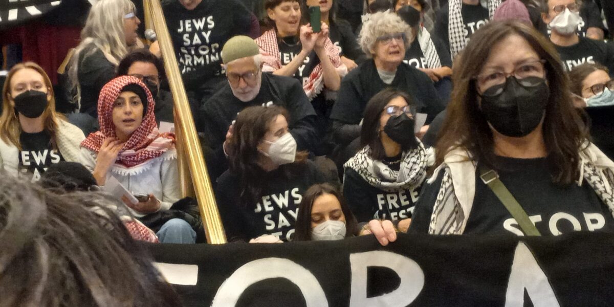 Jews stage sit-in at Parliamentary building to protest Israel’s genocide in Palestine