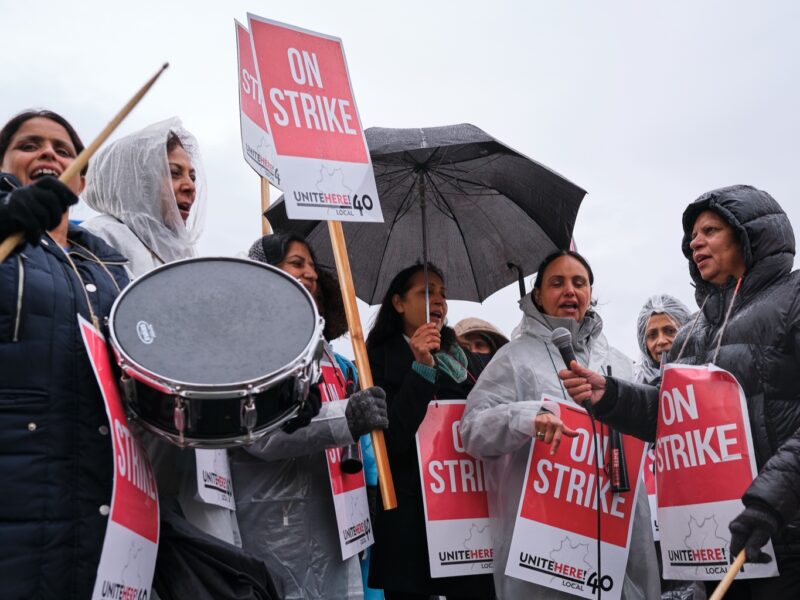 Radisson Blu YVR hotel workers with UniteHere! Local 40 on the picket lines.