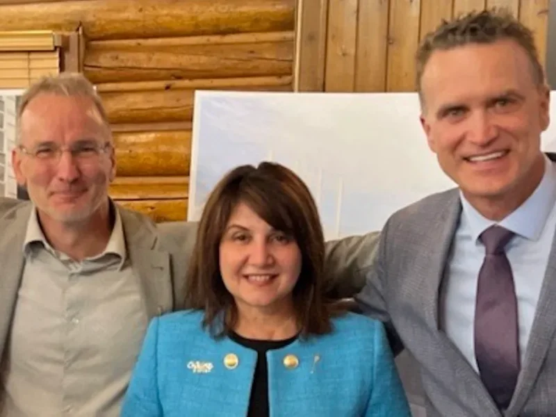 Infrastructure Minister Peter Guthrie, at right, with Health Minister Adriana LaGrange, who is MLA for Red Deer-North, and Red Deer-South MLA Jason Stephan last March.